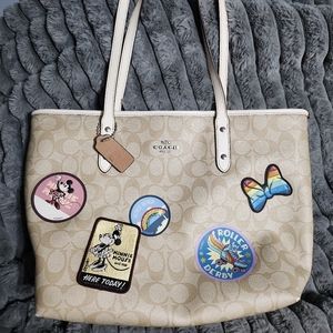 Disney minnie mouse canvas coach tote